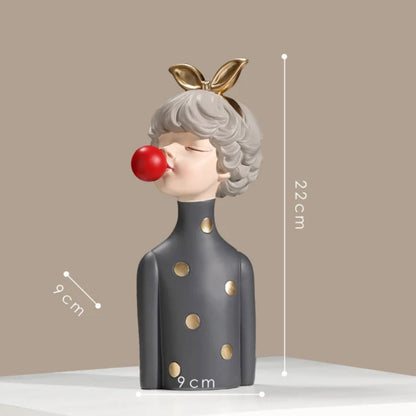 Escultura de Boneca Milly Chiclete Conceito Cinza 22cm 