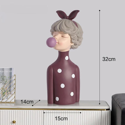 Escultura de Boneca Milly Chiclete Conceito Roxo 32cm 