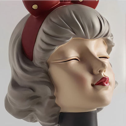 Escultura de Boneca Milly - Suporte para Taça e Garrafa Conceito 