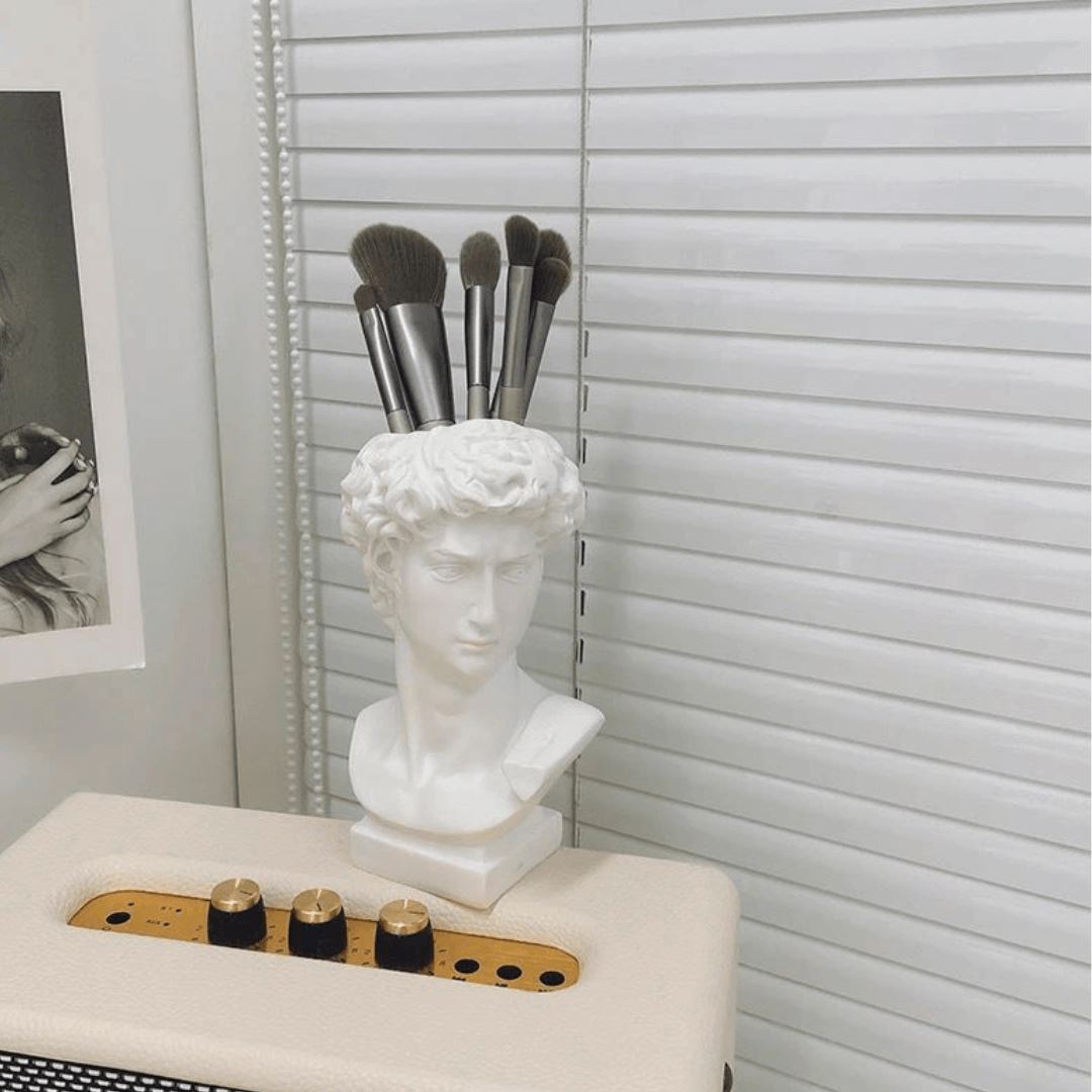 Escultura e Vaso Decorativo David Michelangelo Conceito 
