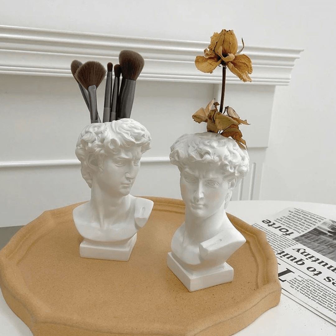 Escultura e Vaso Decorativo David Michelangelo Conceito 