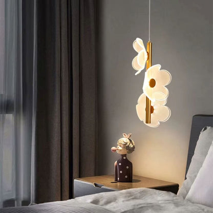 Lustre Pendente de Luxo Dainty Flowers 3 Tons ### Conceito 
