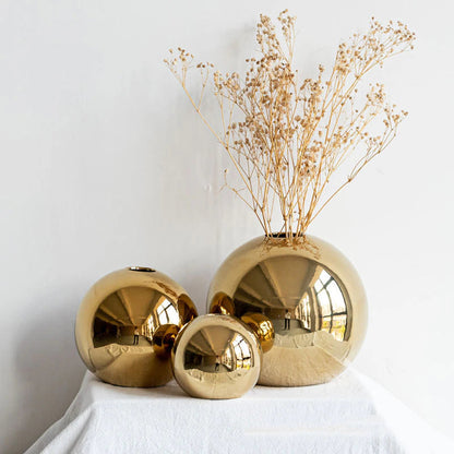 Vaso em Esfera Dourado Conceito 